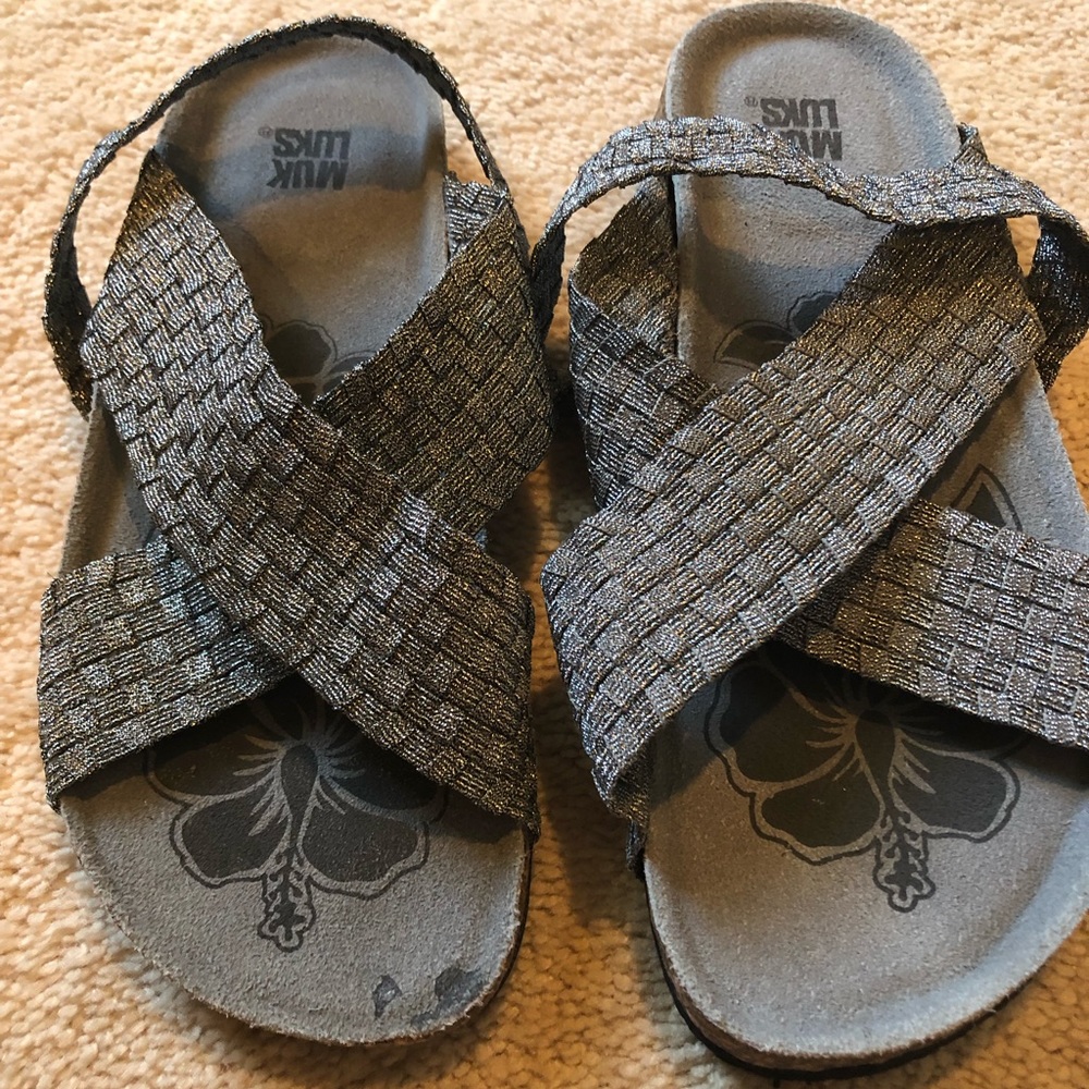 Muk Luks Pewter stretch Morgan sandal